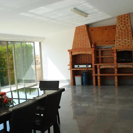 Mit Grosser Terrasse Und Pool In Paradela Holiday home *