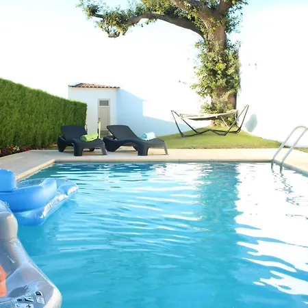 Mit Grosser Terrasse Und Pool In Paradela Holiday home *