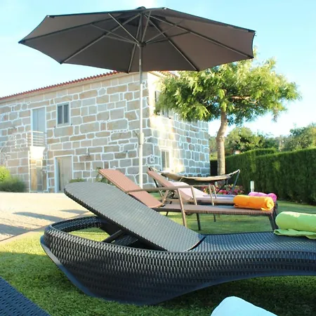 Mit Grosser Terrasse Und Pool In Paradela Paradela (Braga)