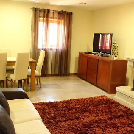 Holiday home Mit Grosser Terrasse Und Pool In Paradela Paradela (Braga)