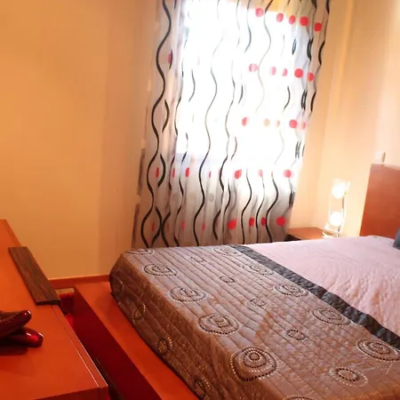Holiday home Mit Grosser Terrasse Und Pool In Paradela